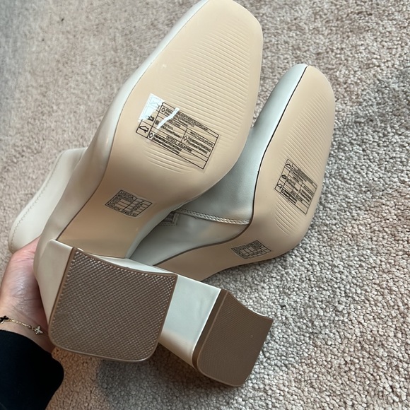 Faux leather block heel booties - Picture 5 of 6